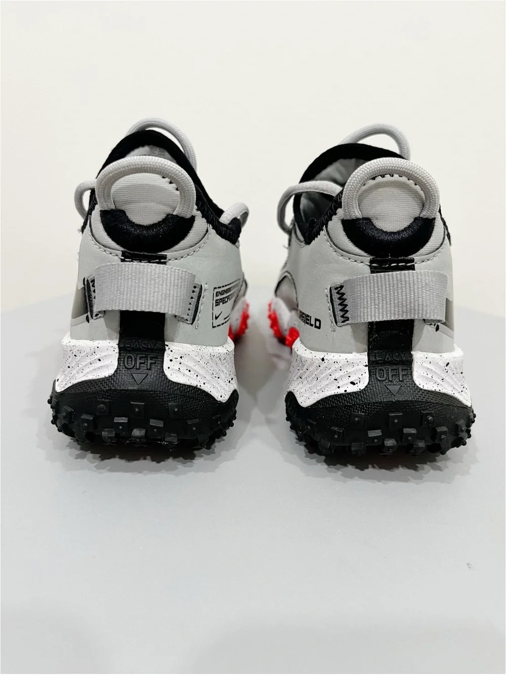 Nike Future Field Turf Cleats Light Smoke Grey Bright Crimson Kids 2.5Y
